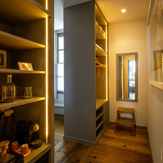 Suite - dressing